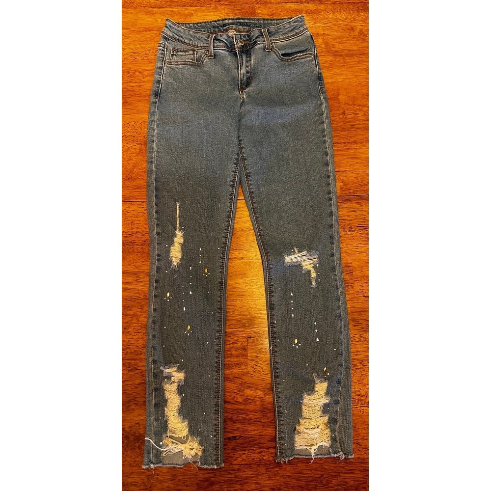 Black Daisy distressed jeans size 0‎